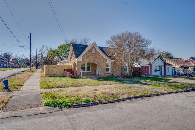 Photo - 1118 Elliston St