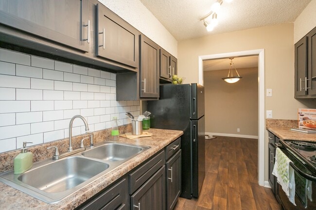 Photo - The Village at Crestview Apartments