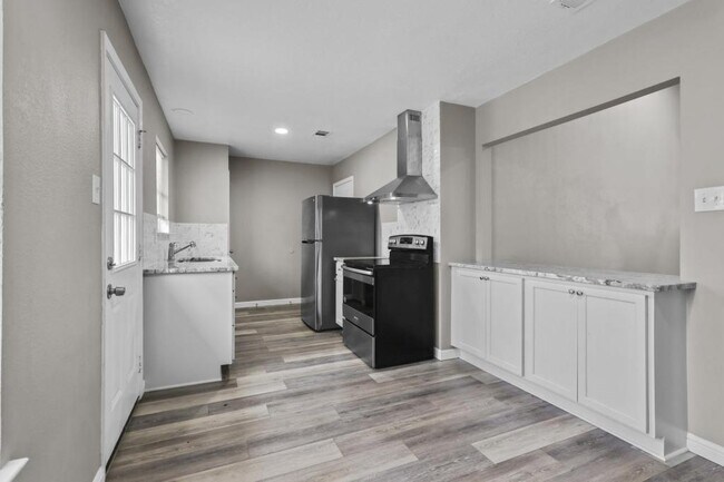 2608 Cross Timber Dr