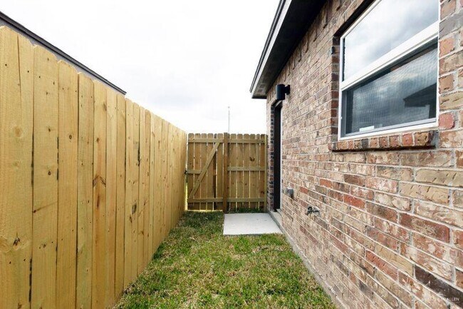 7 Paola St Unit 4