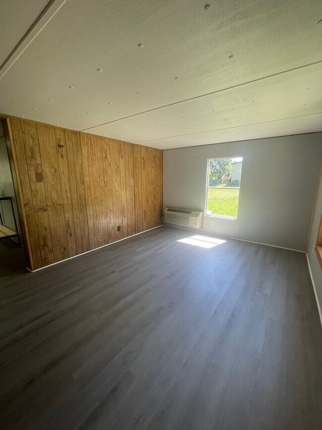 Photo - 114 Thomas Dr