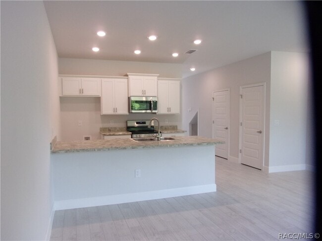 Photo - 215 Bittern Lp