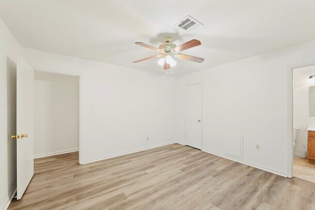 Photo - 746 Fawn Dr