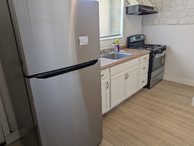 Photo - 1492 Princess Ave