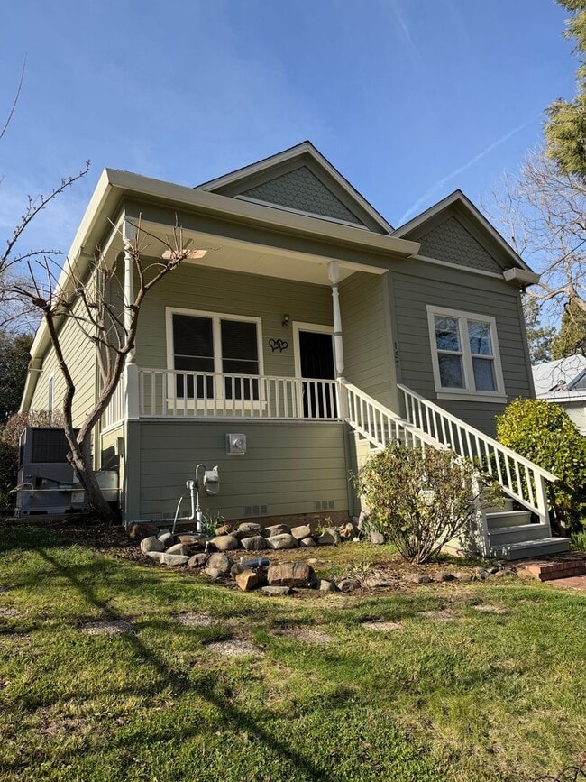Building Photo - Charming Jackson Home