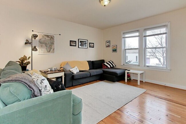 Photo - 1507 Isherwood St NE Unit 2