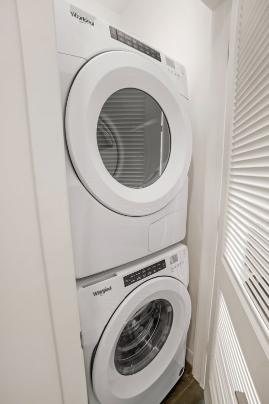 Photo - 491 E Waterside Dr