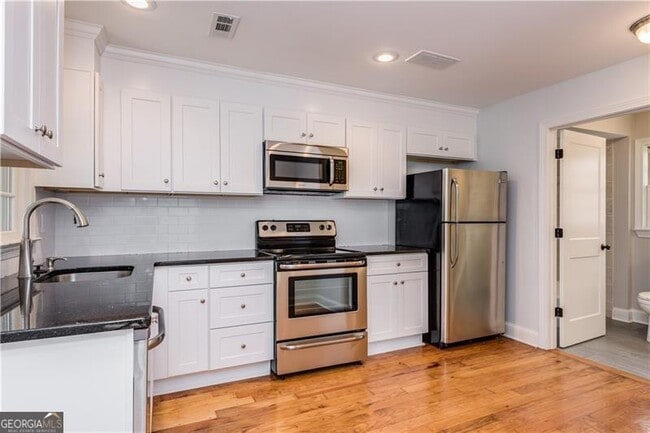 Photo - 311 Delmont Dr NE