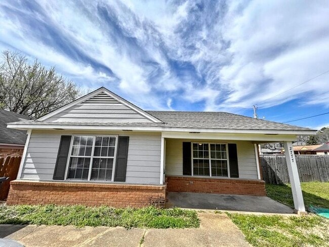Photo - 2777 Caffey St Casa