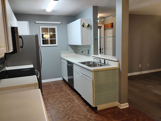 Photo - SOUTH BAY LAKES IV