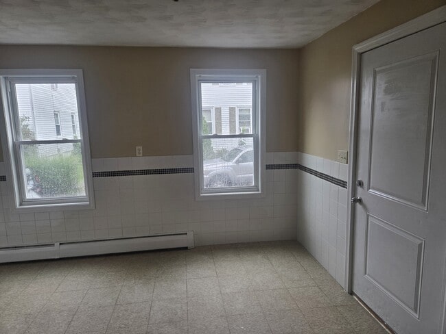 Building Photo - 17 Wilson St Unit 1
