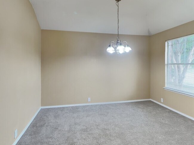 Photo - 152 E Kirnwood Dr