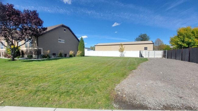 Photo - Large and Spacious Lehi Home