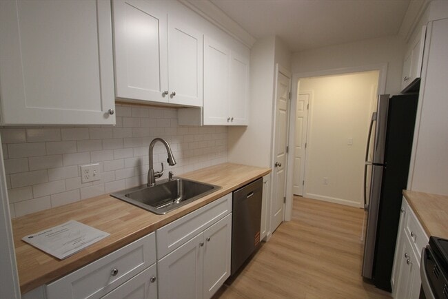 Photo - 139 King St Unit 304B