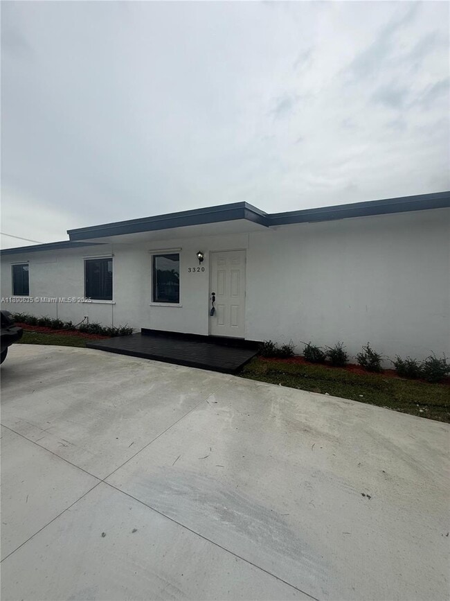 Photo - 3320 SW 97th Ave