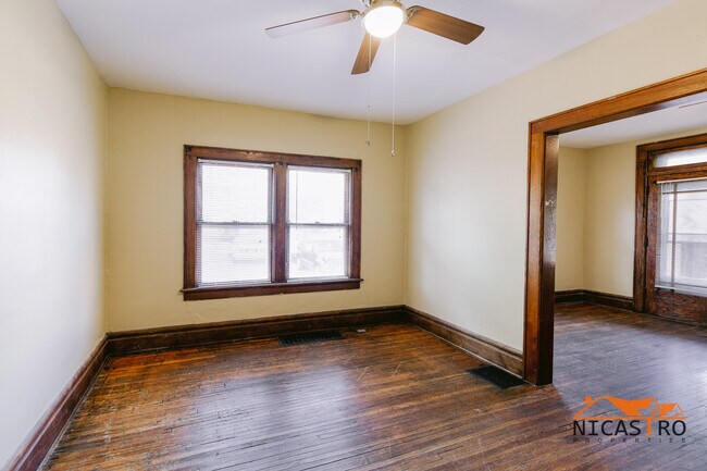 1638 Indianola Ave