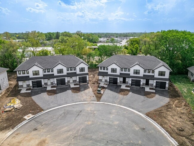 Building Photo - 11532 Willowbrook Rd