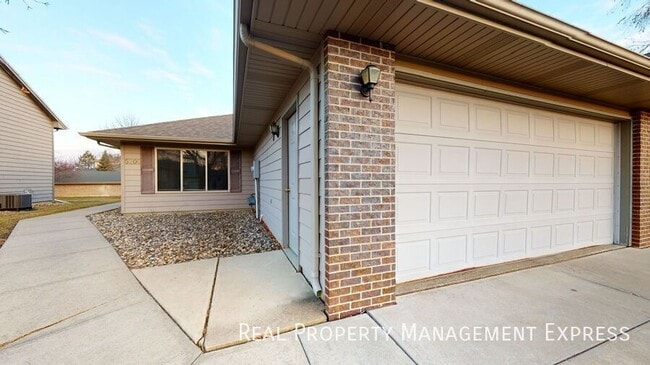 Photo - 2 Bed 1 Bath Twin Home