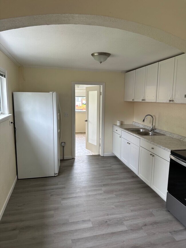 Photo - North Gate - Cozy 2 bed/ 1 bath house with...