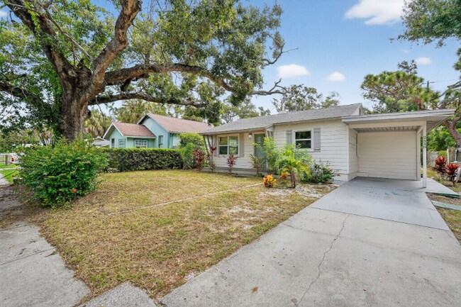 Photo - 2348 37th St S