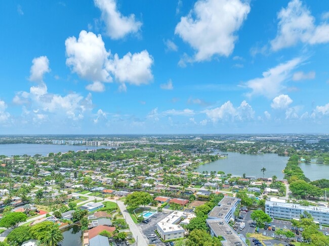 Oakland Park Villas