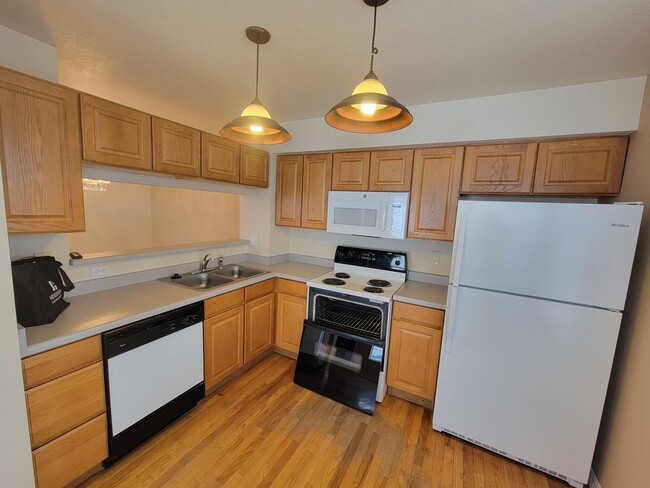 Photo - Great Location! Attractive 3 Story Condo