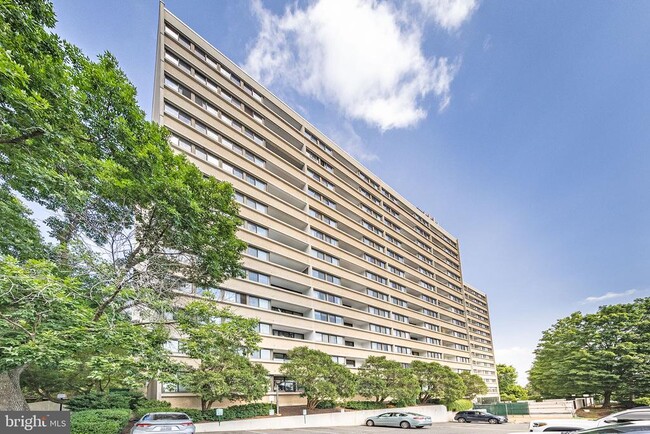 Building Photo - 5911 Edsall Rd Unit 912