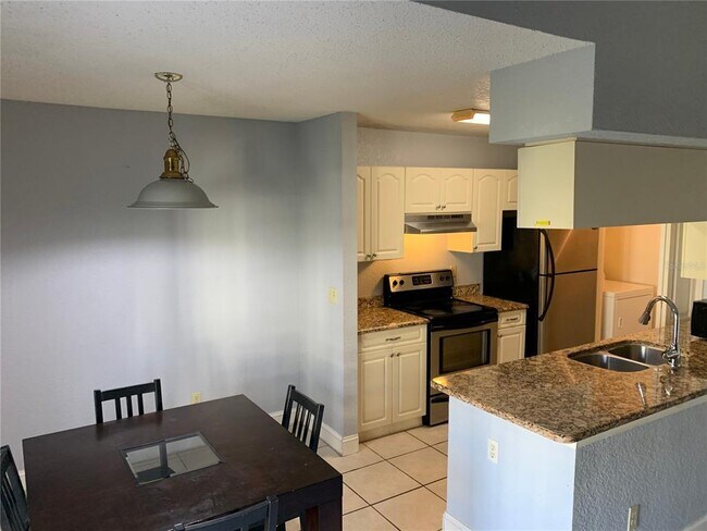 Photo - 2550 N Alafaya Trail Unit 8204