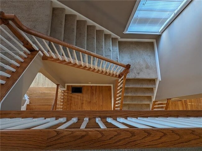 Photo - 1272 Creekside Terrace SE