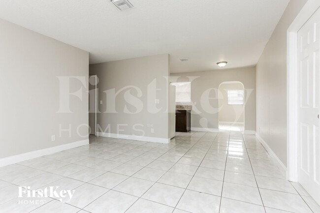 Photo - 4200 SW 18th St