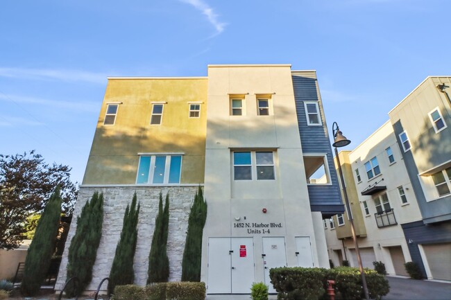 Photo - 1452 N Harbor Blvd Townhome