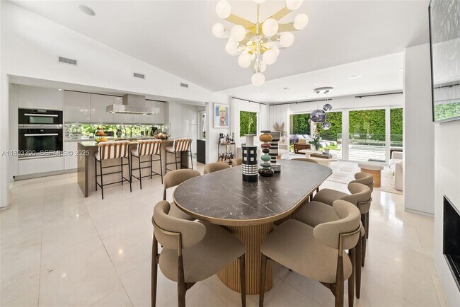 Photo - 5815 N Bay Rd