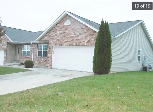 Building Photo - New Two Bed Two Bath Villa with Garage and... Rental
