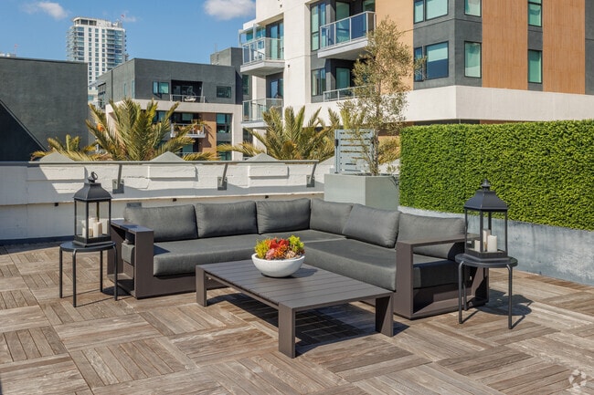 Rooftop Lounge
