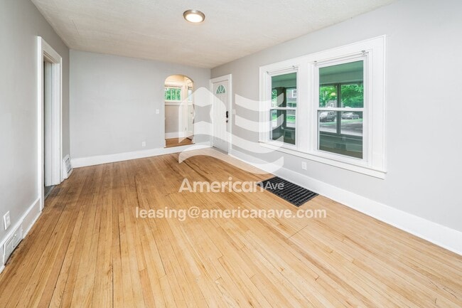 Photo - 216 Marguerite Ave