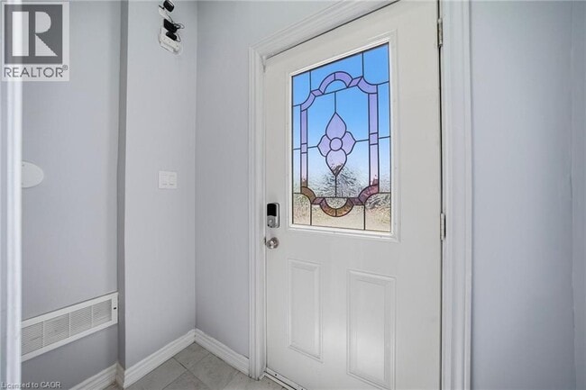Photo - 146 Bankside Dr
