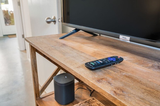 Photo - 2323 W Crockett St Unit ID1471260P