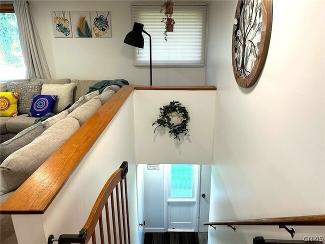 Photo - 302 Oakridge Dr