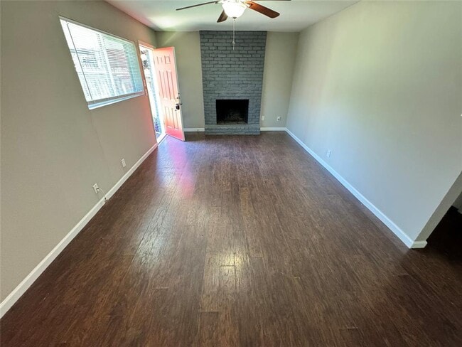 Photo - 2607 Parker Ln