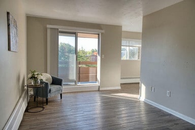 Photo - Silverbirch Apartments