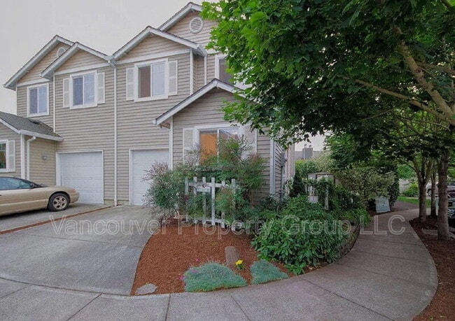 Photo - 6001 NE 33rd Cir