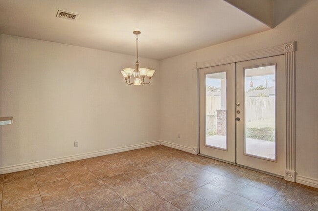 Photo - 2418 Handlin Dr