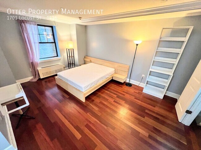 Photo - 1701 Locust St