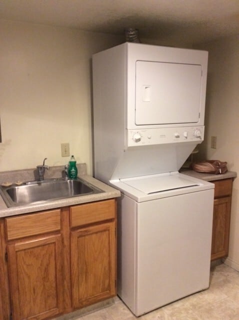 Photo - 252 N Quince St