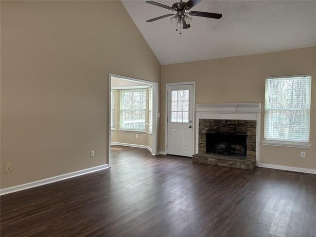 Photo - 3410 Camens Ct NE