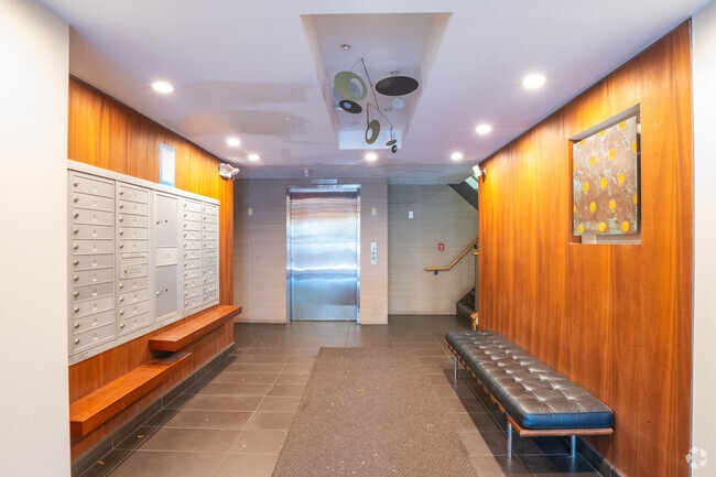 Davenport Apartments