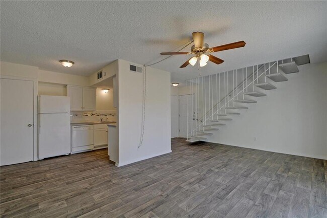 Building Photo - 1825 Wooten Park Dr