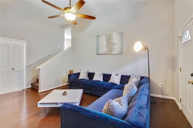 Photo - 99 Ericson St SE