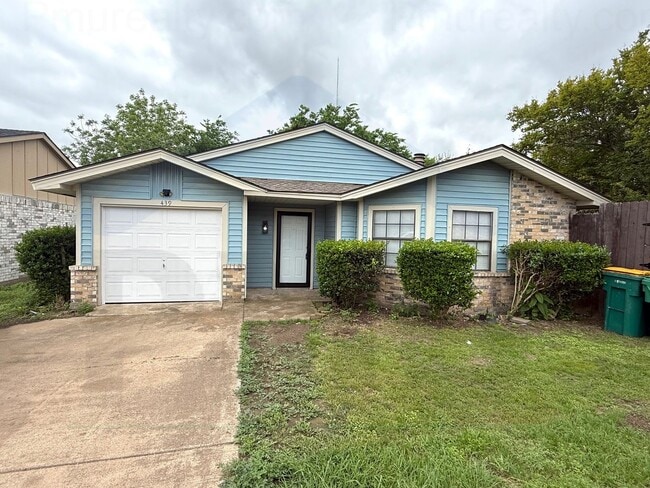 Building Photo - AVAILABLE NOW!!! Charming Cedar Hill, TX home with 3 bedrooms, 1 bathroom