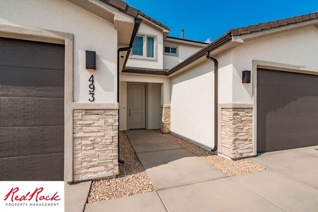 Photo - Welcoming 4 Bedroom Townhome in Hurricane Heights!